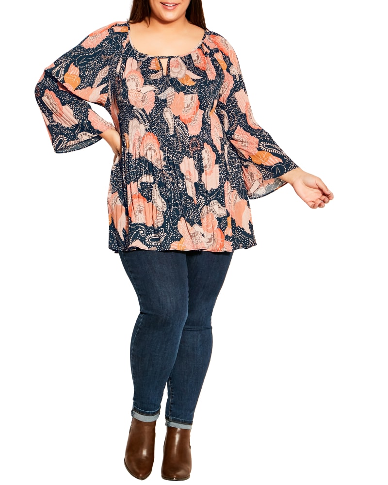Plus size model wearing  by Avenue | Dia&Co | dia_product_style_image_id:185287